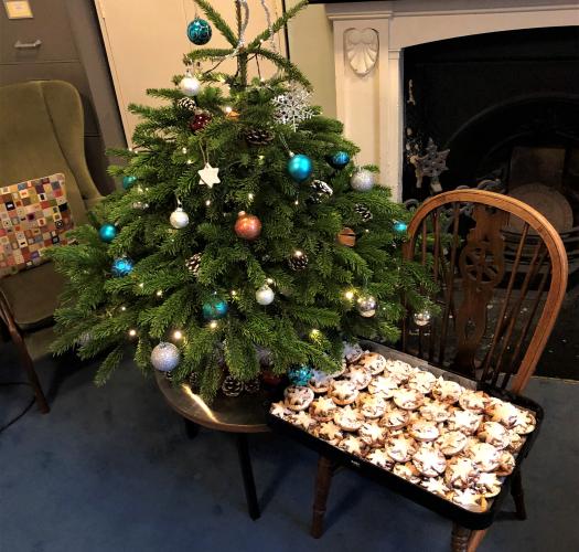 Christmas Tree and mince pies