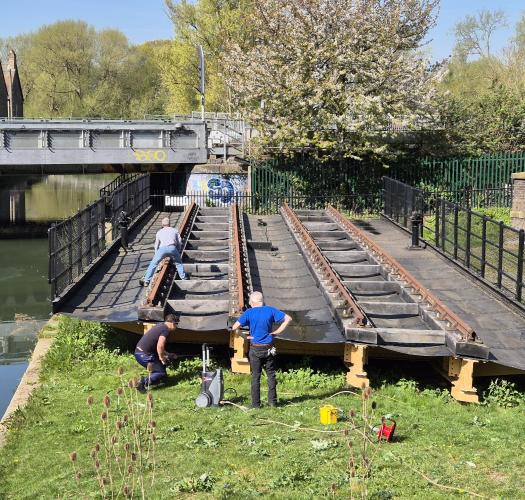 Swingbridge